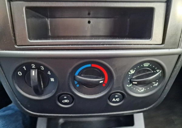 Ford Fiesta cena 11000 przebieg: 142969, rok produkcji 2006 z Oborniki Śląskie małe 154